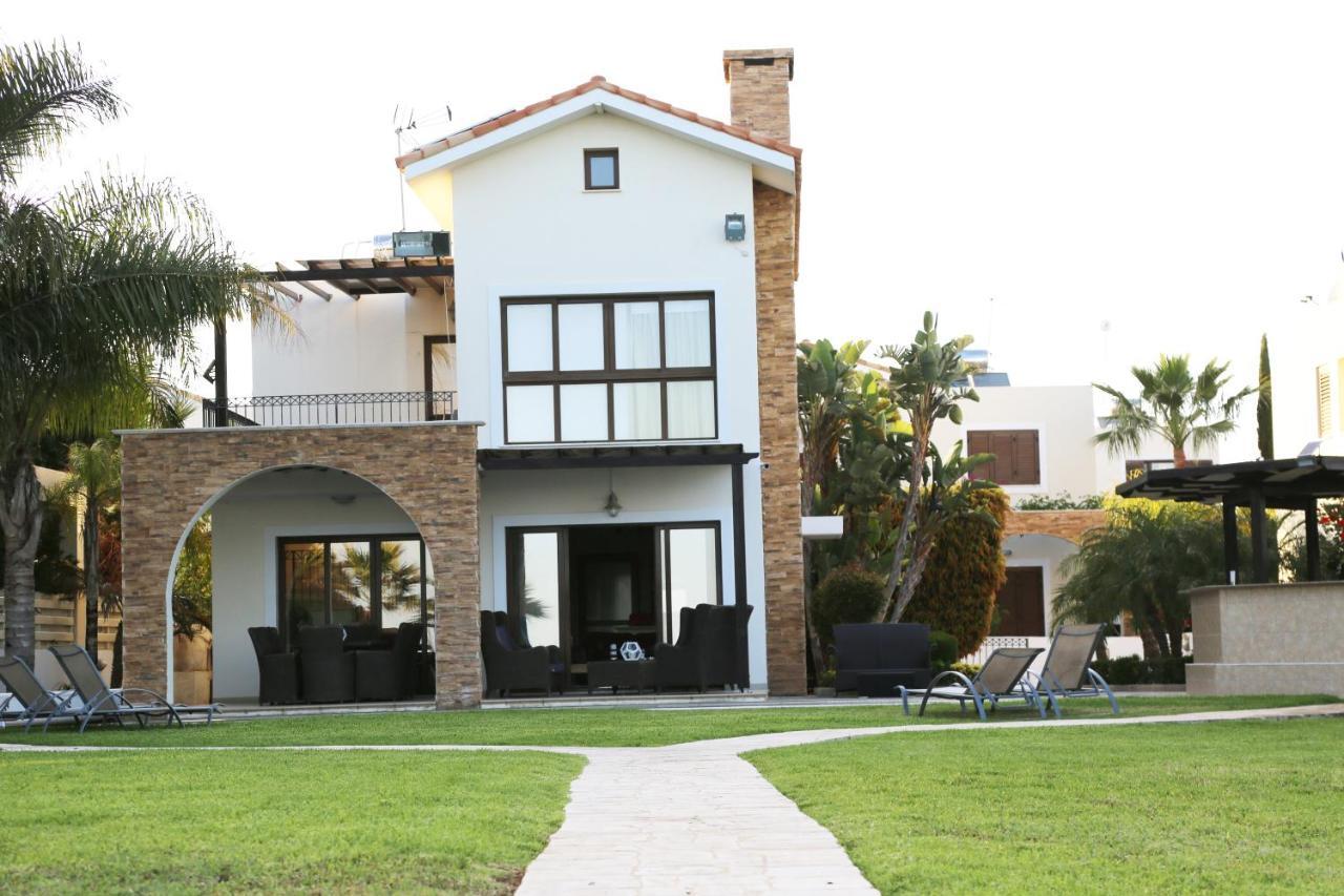 Ionion Beachfront Villa Ayia Napa Eksteriør billede